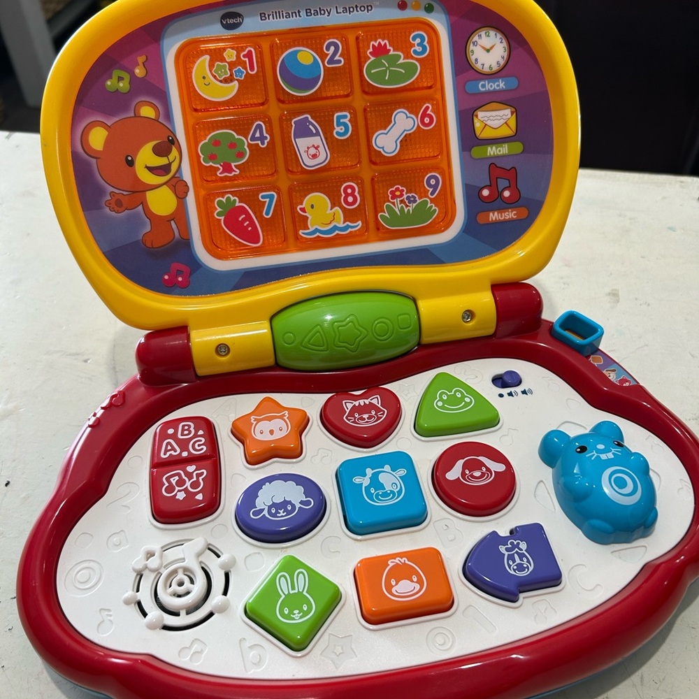 VTech Brilliant Baby Laptop Learning Toy Colors Shapes Animals Music Sensory T7